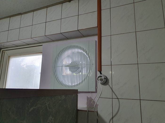 화장실 환풍기 창문 설치방법 샷시 와꾸 가림막 포맥스_3