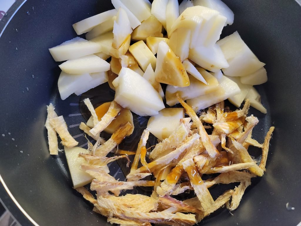 황태감자국 레시피 황태국 해장국 감칠맛가득 만드는방법_2