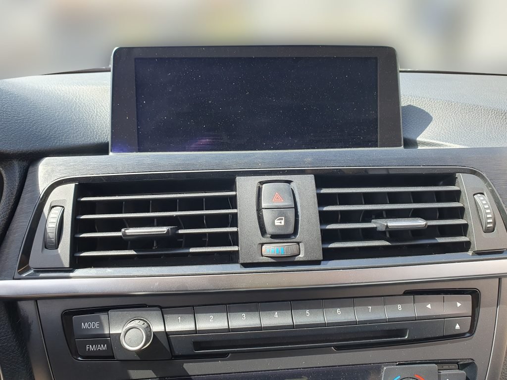 BMW F30 320D 안드로이드 올인원 설치방법_12